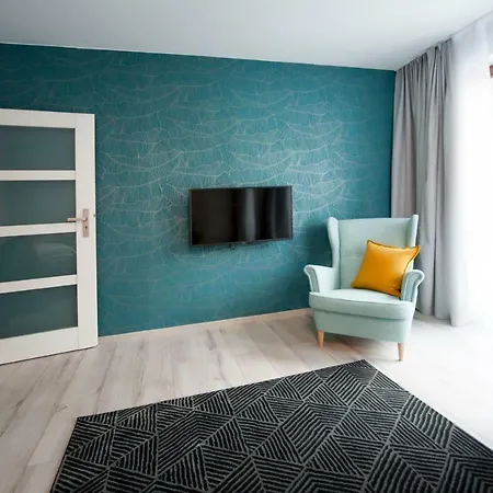 Very Berry - Maratonska 3 - Business Apartment, Garden, Check In 24h Отель Познань