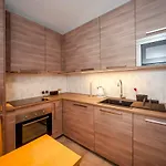 Very Berry - Maratonska 3 - Business Apartment, Garden, Check In 24h * Poznaň