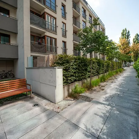 Very Berry - Maratonska 3 - Business Apartment, Garden, Check In 24h *